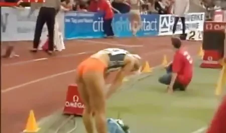 من عاشق مادر من و دوستان داستان سکسی کارتونی مادر من است.