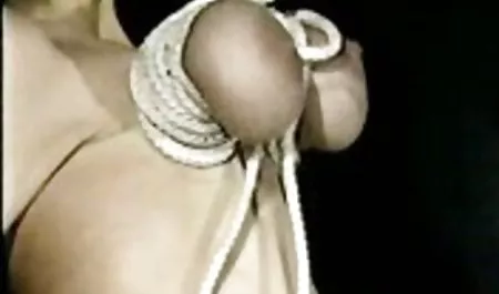 دو کودک در فیلم سکسی مادر و پسر جدید پارک,برلین,آلمان, LAN