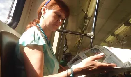در یک زن جوان با دو بی سی فلم سکس مادر blowjob