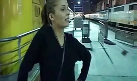 دختر و آب فیلم سکس با مادر بزرگ